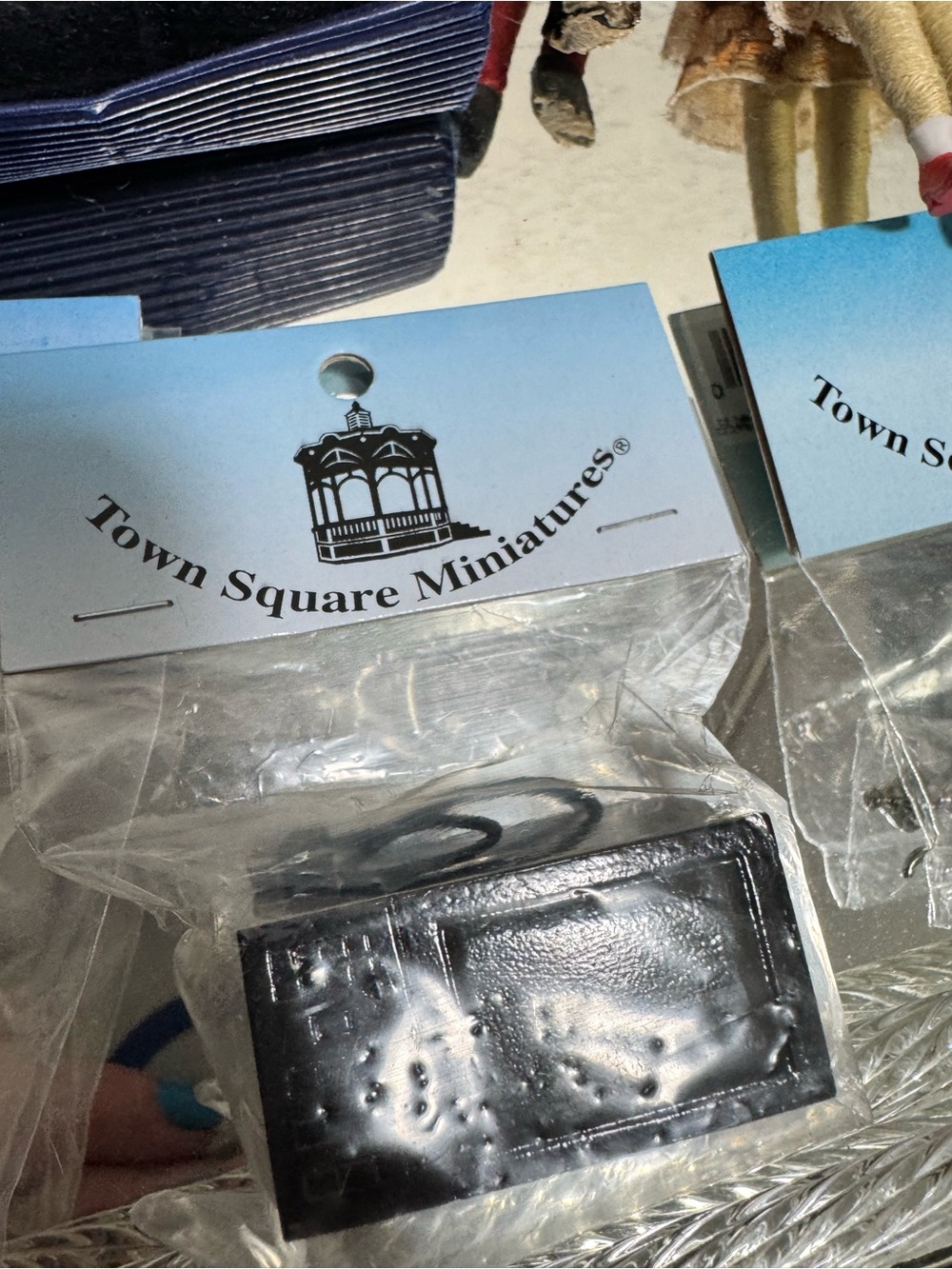 Lot Bundle of Vintage Miniatures Dollhouse - Picture 9 of 12